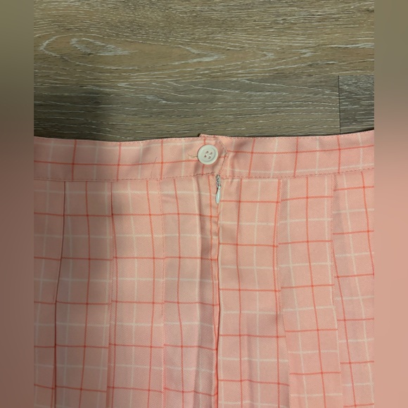 BOGO Pink pleated plaid mini skirt - Picture 5 of 6